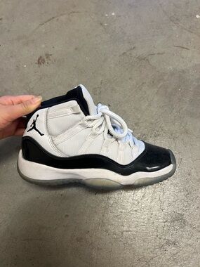 Jordan 11 Retro Concord (2018)